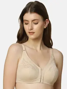 Triumph Form & Beauty 115 Front-Open Non Padded Wireless Classic Bra