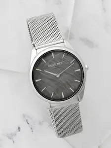 JOKER & WITCH Women Black Dial & Silver Toned Bracelet Style Straps Analogue Watch