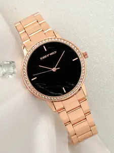 JOKER & WITCH Women Black Dial & Stainless Steel Bracelet Style Straps Analogue Watch AMWW580
