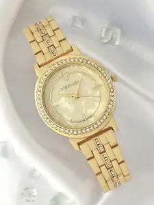 JOKER & WITCH Women Gold-Toned Patterned Dial & Gold Toned Stainless Steel Bracelet Style Straps Analogue Watch AMWW488-Gold