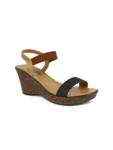 SOLES Woman Black & Brown Textured Wedge Sandals