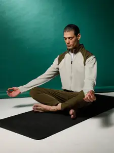 Puma Men Beige Green Yoga Sporty Studio Ultramove Training Sustainable Jacket