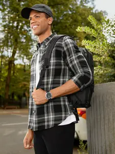 THE BEAR HOUSE Men Grey Slim Fit Tartan Checks Checked Casual Shirt