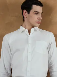DENNISON Men White Comfort Fit Solid Formal Shirt