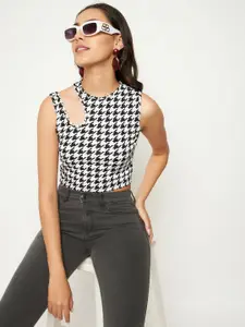 Uptownie Lite Women Stretchable High Neck  Cut-out Crop Top