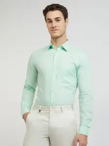 Raymond Men Green Pure Cotton Slim Fit Micro Checked Formal Shirt