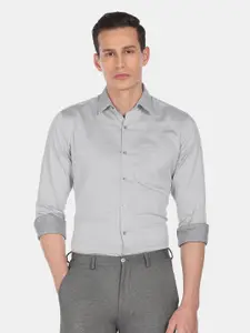 Arrow Men Grey Solid Cotton Formal Shirt