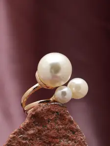 SOHI Women Gold-Plated White Pearl-Studded Finger Ring