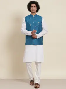 SOJANYA Men White Floral Chikankari Pure Cotton Kurta with Pyjamas & Nehru Jacket