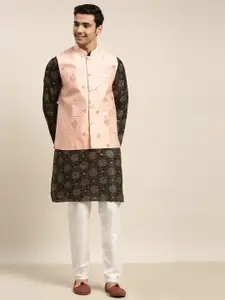 SOJANYA Men Black Floral Printed Mirror Work Kurta with Pyjamas
