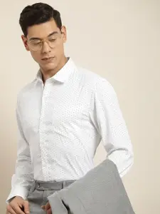 INVICTUS Men White & Black Polka Dot Printed Slim Fit Formal Shirt