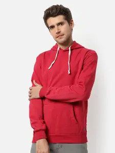 Campus Sutra Men Red Solid Hooded Sweatshirt