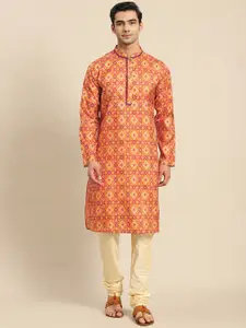 KISAH Men Orange Printed Kurta with Churidar