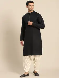 KISAH Men Black Kurta with Patiala