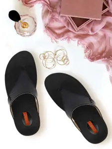 ZAPATOZ Women Black Textured PU Comfort Sandals