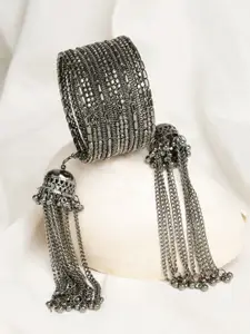 Moedbuille Women Silver-Toned Brass Tasselled Silver-Plated Cuff Bracelet