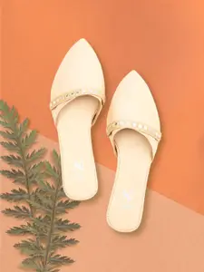 THE MADRAS TRUNK Women Beige Embellished Mules Flats