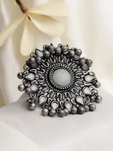 Moedbuille Silver-Plated Off White Crystal Studded Oxidised Filgree Work Finger Ring