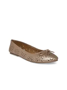 People Women Gold-Toned Ballerinas with Laser Cuts Flats
