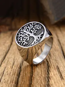 Yellow Chimes Men Silver-Toned Black Finger Ring