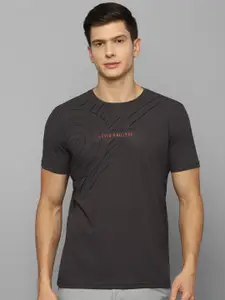 Louis Philippe Sport Men Grey Typography Printed Slim Fit Cotton T-shirt