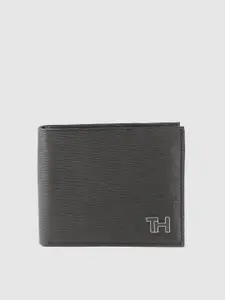 Tommy Hilfiger Men Black Textured Leather Two Fold Wallet