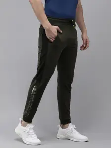 SPYKAR Men Solid Mid-Rise Slim Fit Applique Joggers