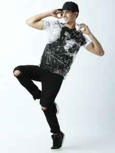 Huetrap Men White & Black Printed T-shirt
