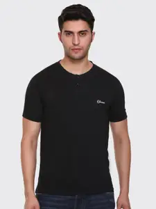 Obaan Men Black Henley Neck T-shirt