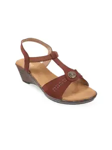 Metro Women Brown Wedge Sandals