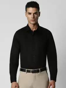 Van Heusen Men Black Solid Slim Fit Cotton Formal Shirt