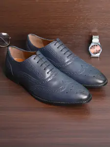 LOUIS STITCH 
Men Textured Formal Lace Up Brogue Shoes