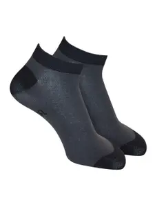 Man Arden Men Black Solid Ankle-Length  Socks