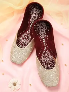 House of Pataudi Women Embellished Ethnic Handcrafted Mojaris