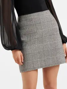 Forever New Women Black & White Checks Pencil-Fit Mini Skirts