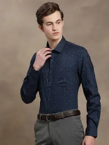 Turtle Men Navy Blue Slim Fit Floral Printed Pure Cotton Casual Shirt