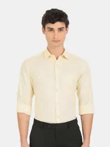 Arrow Men Yellow  Pure Cotton Formal Shirt