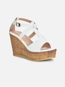 VALIOSAA White Wedge Sandals with Buckles