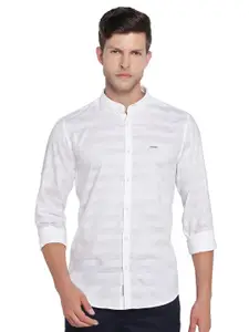 Blackberrys Men White Slim Fit Horizontal Stripes Striped Cotton Casual Shirt