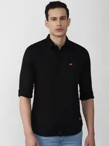VAN HEUSEN DENIM LABS Men Black Solid Slim Fit Cotton Casual Shirt