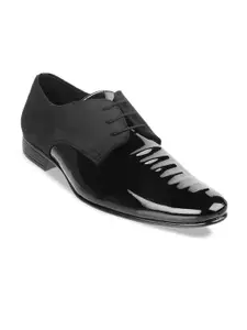 WALKWAY by Metro Men Black Solid Formal Derbys