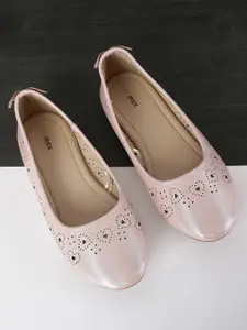 max Girls Pink Textured Ballerinas with Laser Cuts Flats