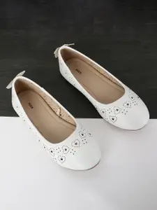 max Girls White Textured Ballerinas with Laser Cuts Flats