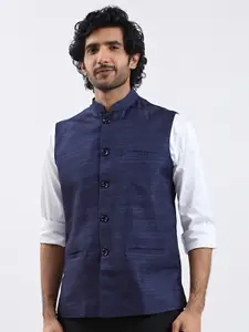 VASTRAMAY Men Textured Nehru Jacket
