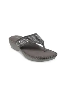 Mochi Women Grey Embellished T-Strap Flats