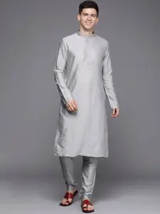 Manyavar Men Grey Solid Kurta with Churidar
