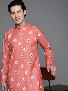 Manyavar Men Coral Red & Off White Bandhani Printed Kurta