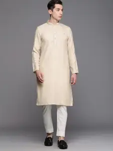 Manyavar Men Beige Solid Kurta with Churidar