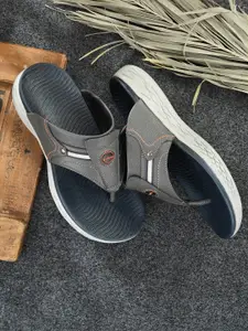 SOFTIO  Men Grey Synthetic Leather Slip-On Flip Flops