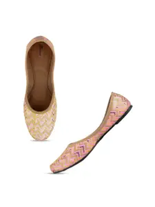 DESI COLOUR Women Embellished Ethnic Mojaris Flats